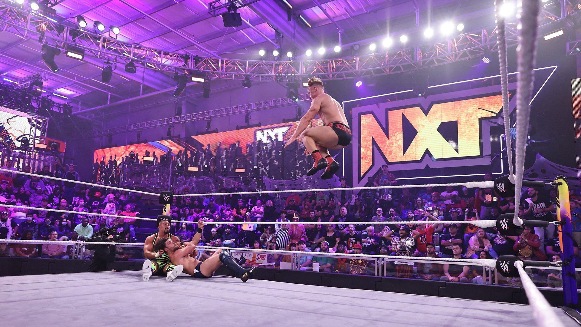 Ilja Dragunov in action at Halloween Havoc 2022